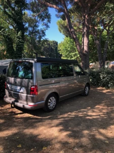 VW T6 California Beach Liberty Campingbus - Biel, Schweiz