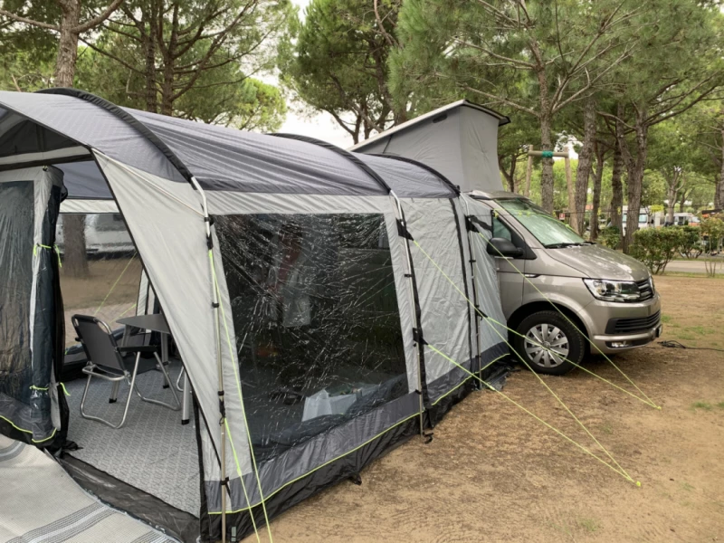 VW T6 California Beach Liberty Campingbus - Biel, Schweiz
