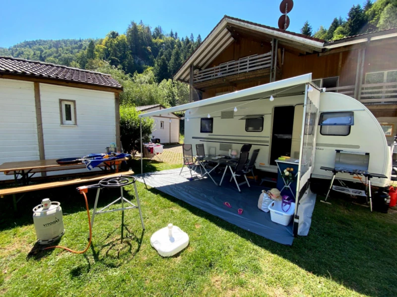 Adria Altea 552 PK Wohnwagen - Prez-vers-Noréaz, Schweiz