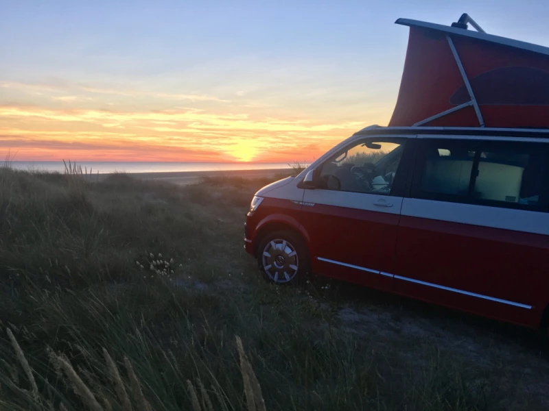 VW T6.1 California TDI - Ocean Red Campingbus - Basel, Schweiz