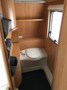 Bürstner Belcanto 540 Campingvogn - Erlen, Sveits