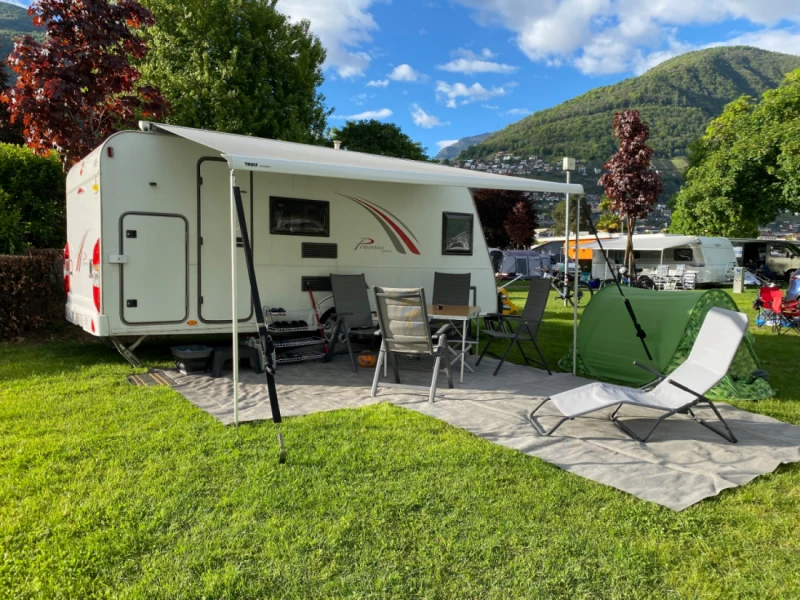Bürstner Premio 485 TK Caravane - Baar, Suisse