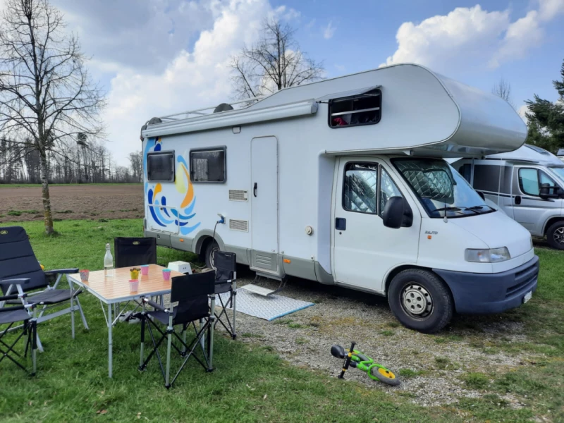 Eifelland 690 Wohnmobil - Fislisbach, Schweiz