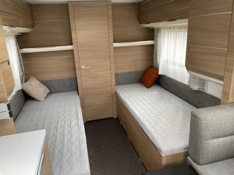 Adria Adora 613 HT Caravan - Steinhausen, Switzerland