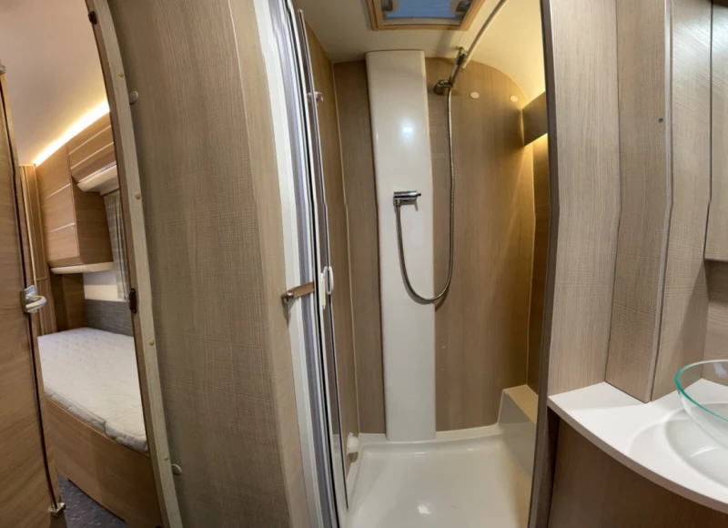 Adria Adora 613 HT Caravan - Steinhausen, Switzerland