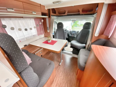 Laika x715r Husbil - Münsingen, Schweiz