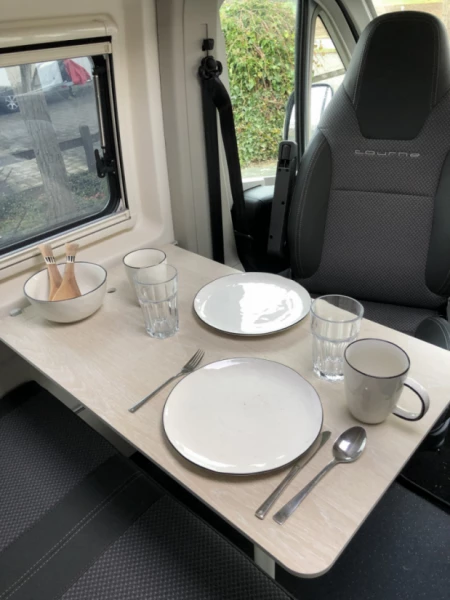 Tourne Tourne Wohnmobil - Bürglen, Schweiz
