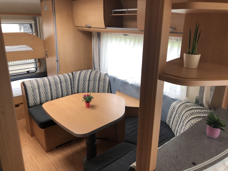 Knaus Südwind 550 Wohnwagen - Neerach, Schweiz