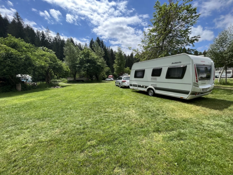 Dethleffs Camper Matkailuvaunu - Aarwangen, Sveitsi