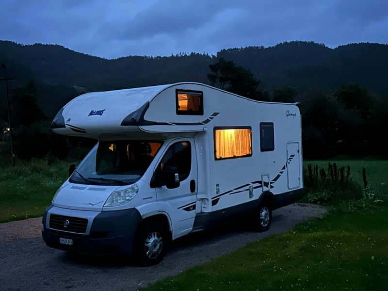 McLouis Glamys 14 Wohnmobil - Hinteregg, Schweiz