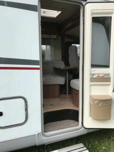 LMC Explorer Comfort I675 Wohnmobil - Menziken, Schweiz