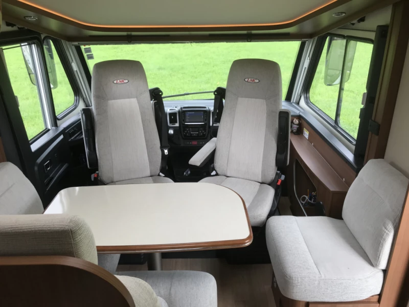 LMC Explorer Comfort I675 Wohnmobil - Menziken, Schweiz
