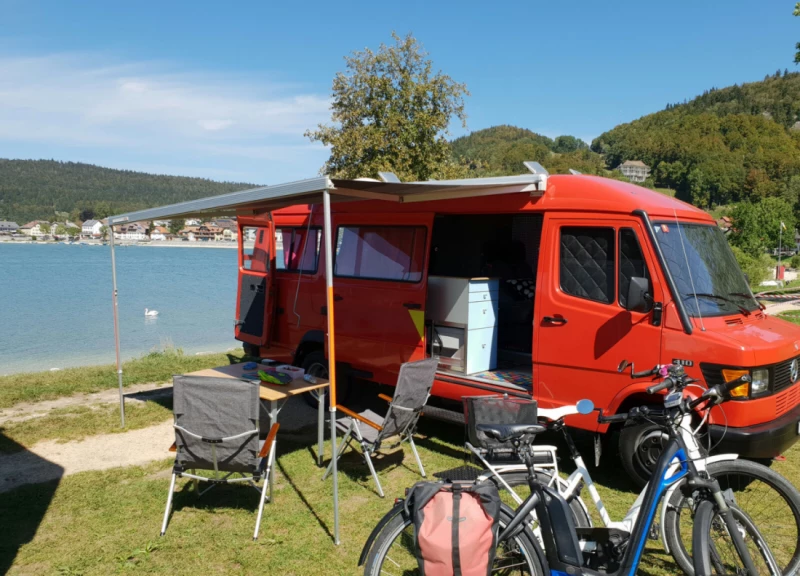 Mercedes T1 / 410 Campingbus - Grenchen, Schweiz