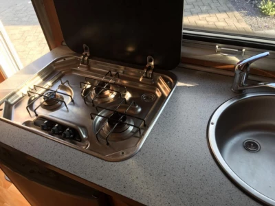 McLouis Steel 425 G Camping-car - Teufen, Suisse
