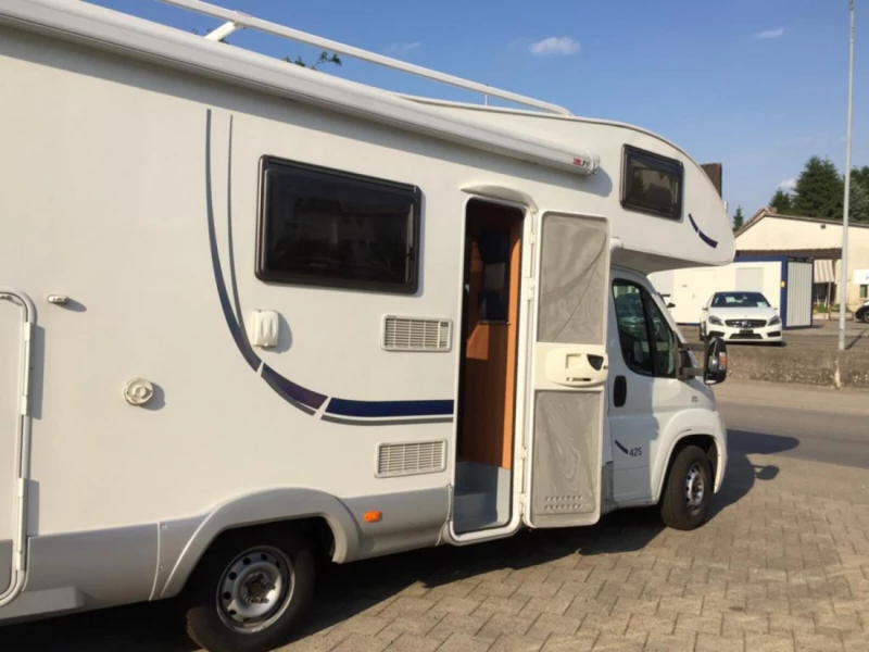 McLouis Steel 425 G Wohnmobil - Teufen, Schweiz