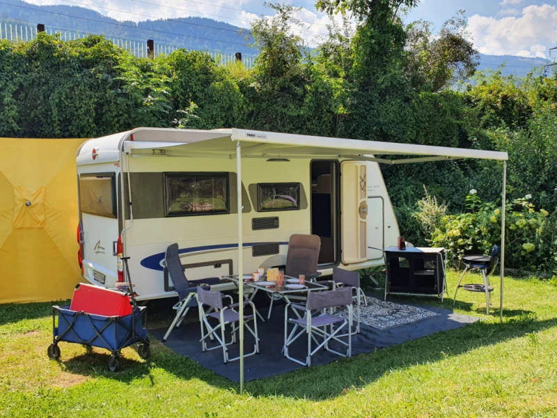 Bürstner Averso Plus 440 TK Wohnwagen - Heiligkreuz, Schweiz