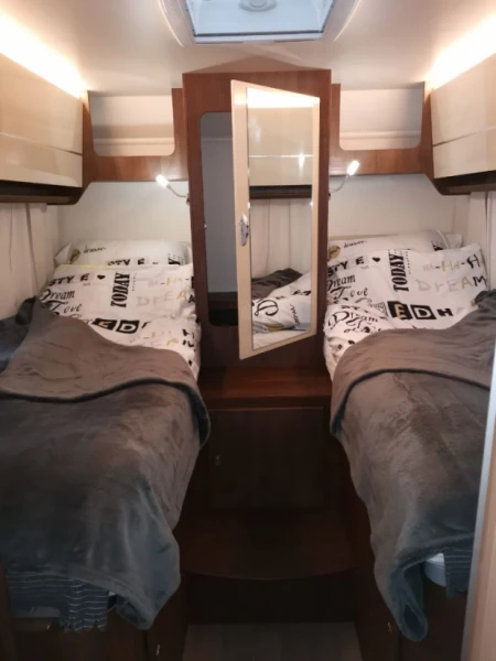XGO 99Plus Husbil - Läufelfingen, Schweiz