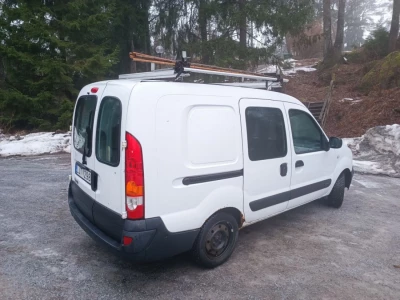 Photo of the vehicle