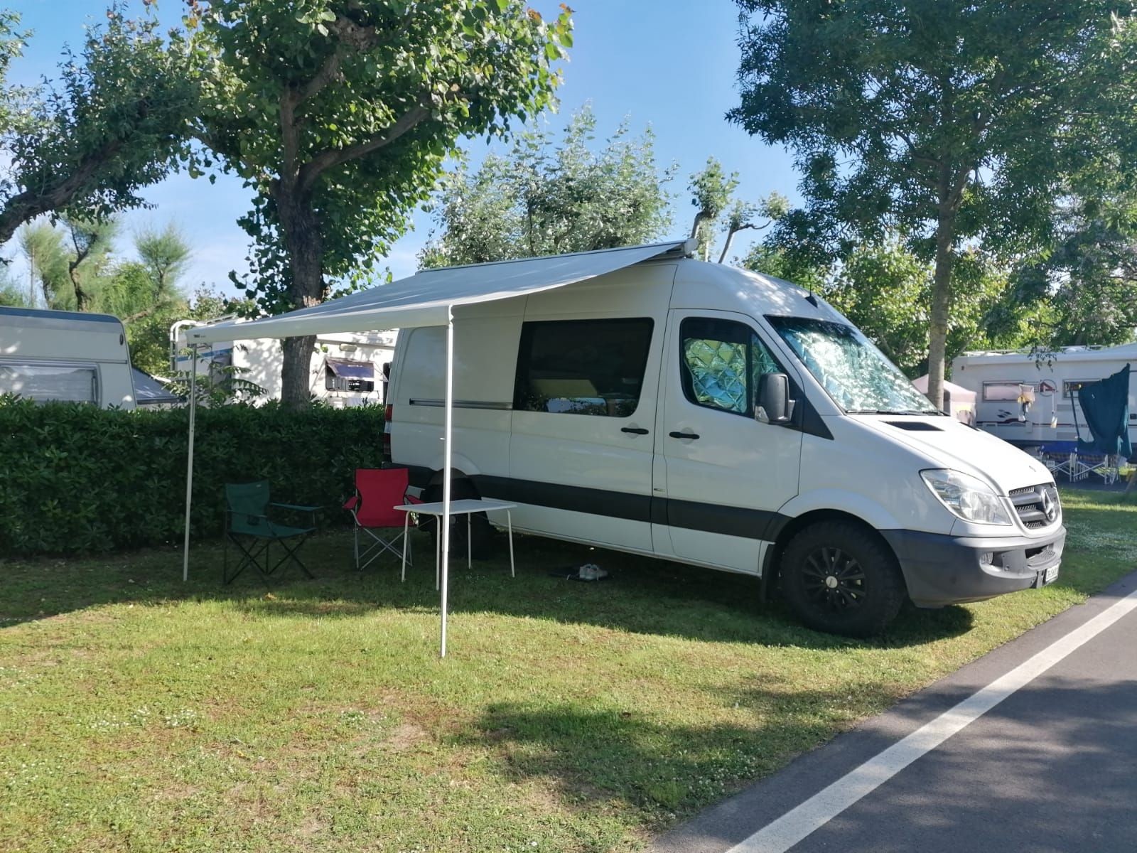 hyr-campervan-i-winterthur-med-2-s-ngplatser-fr-n-chf-115-natt-mycamper