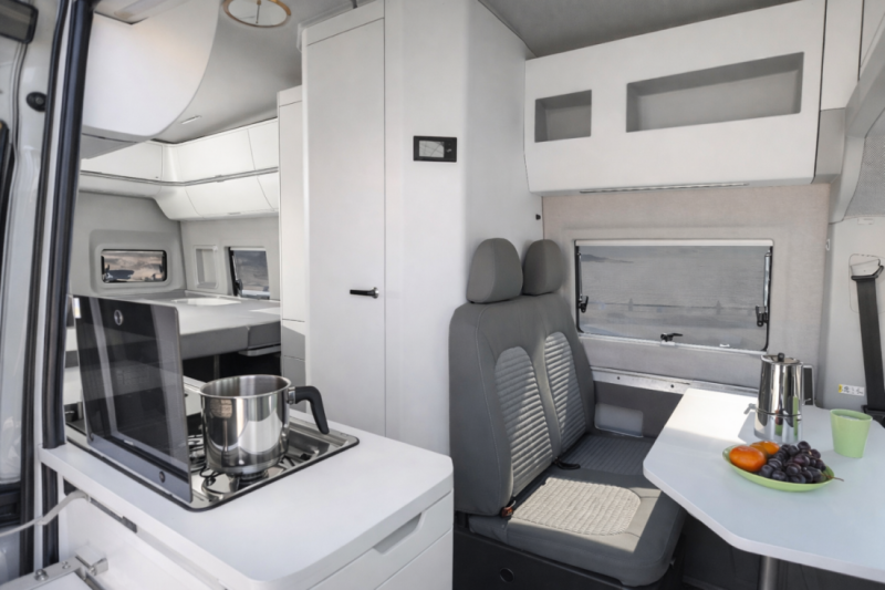 Volkswagen Crafter Grand California 680 Campingbus - Farsta, Schweden