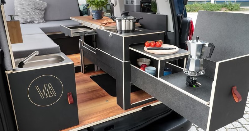 Citroën Berlingeo MPV XL Shine Retkeilyauto - Vättis, Sveitsi