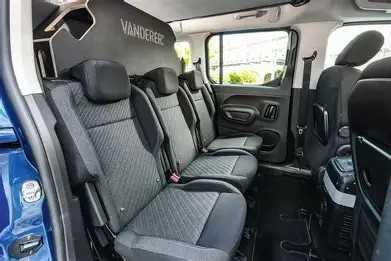 Citroën Berlingeo MPV XL Shine Retkeilyauto - Vättis, Sveitsi