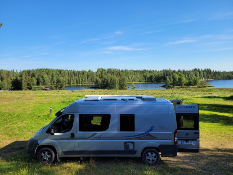 Adria Twin 600 / Fiat Ducato Campervan - Kuusamo, Finland