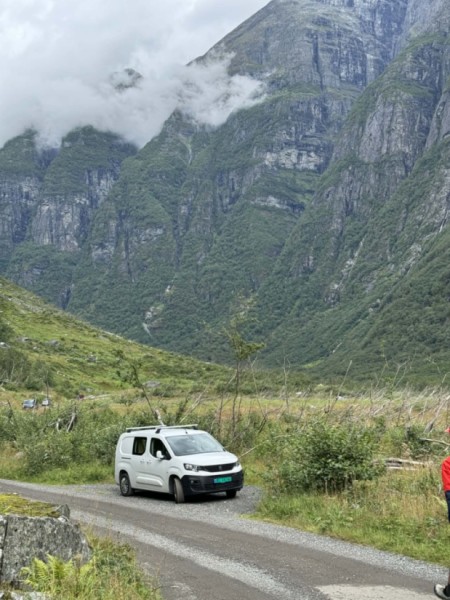 Peugeot Partner Van - Hundvåg, Norvège