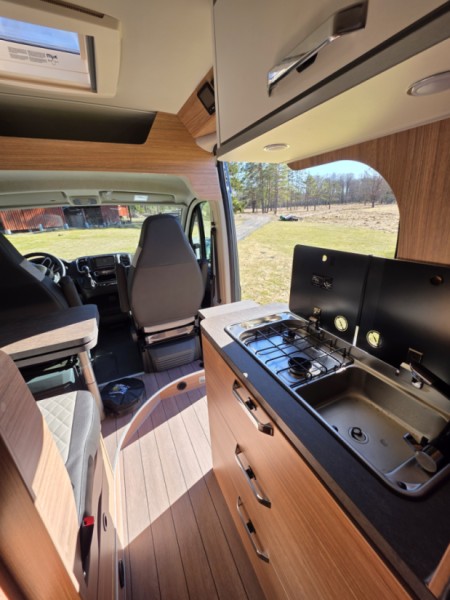 & Malins Weinsberg Carabus 600 MQ Campingbus - Gävle, Schweden