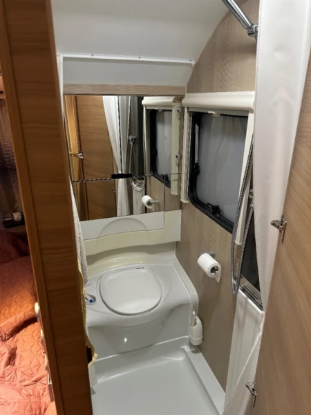 Adria Adora 613PK Wohnwagen - Garnes, Norwegen