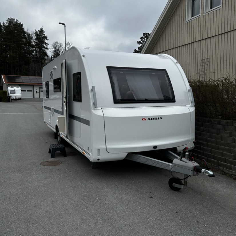 Adria Altea 552 PK Wohnwagen - Vattholma, Schweden
