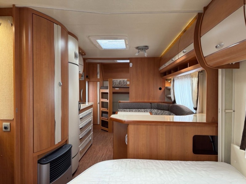 Hobby 560 kmfe Wohnwagen - Bro, Schweden