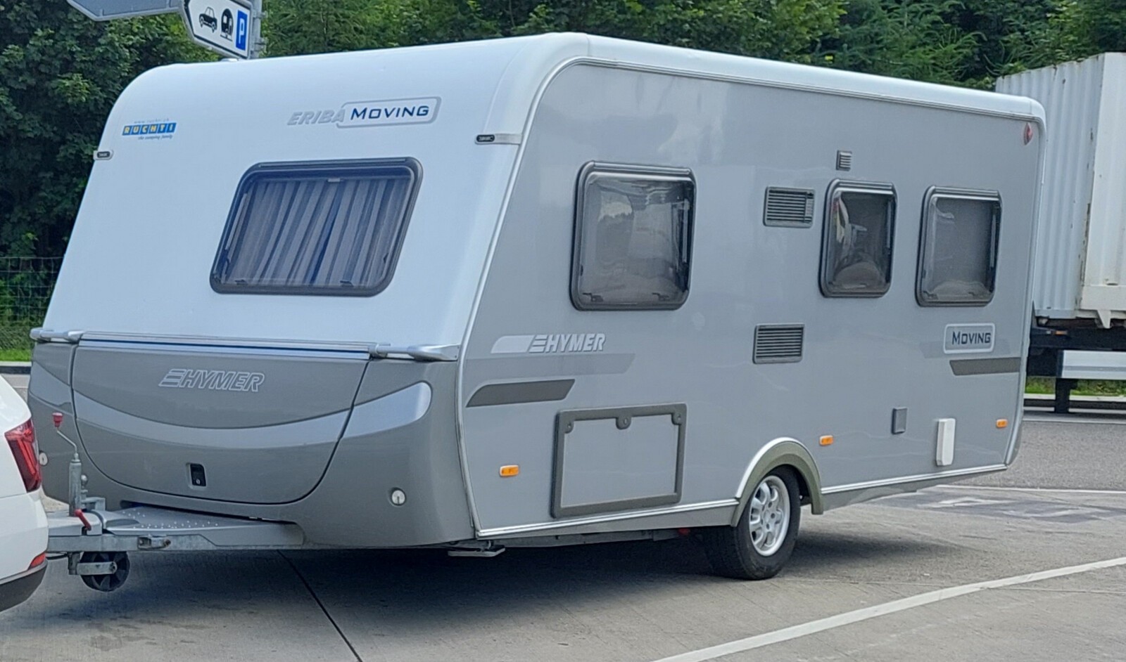Wohnwagen in Bubendorf mit 4 Schlafplätzen ab 495 CHF / Woche mieten –  MyCamper