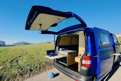 Campingbus in Karlskoga mit 2 Schlafplätzen ab EUR 896 / Woche mieten –  MyCamper