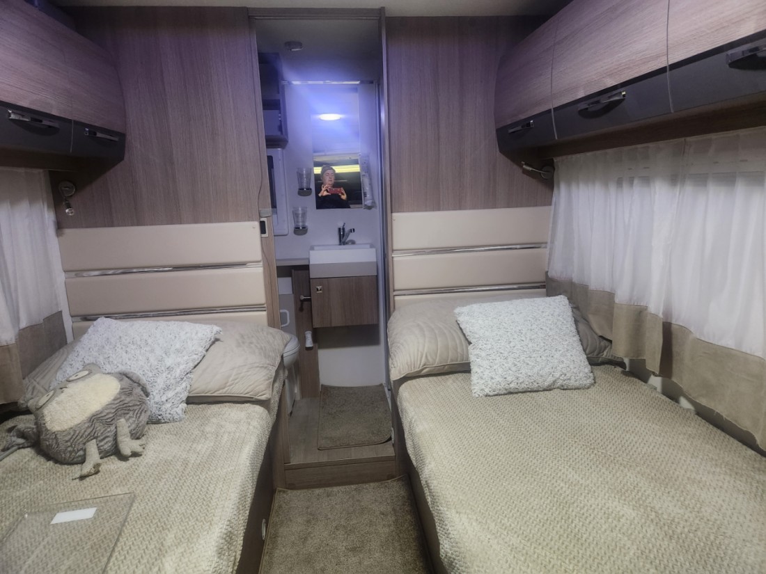 Challenger 377 Genesis M17 Wohnmobil - Raufoss, Norwegen