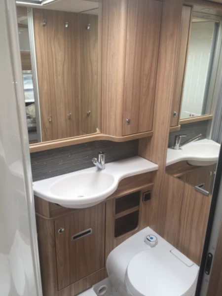 Hymer Exsis i 588 Facelift Camping-car - Zürich, Suisse