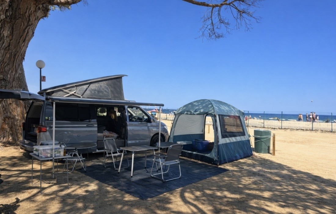 VW New T7 California 4M Campingbus - Vionnaz, Schweiz