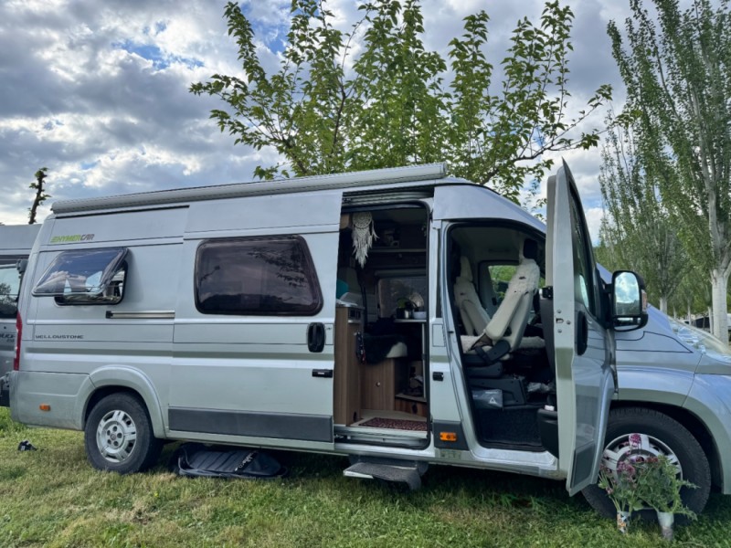 Photo of the vehicle