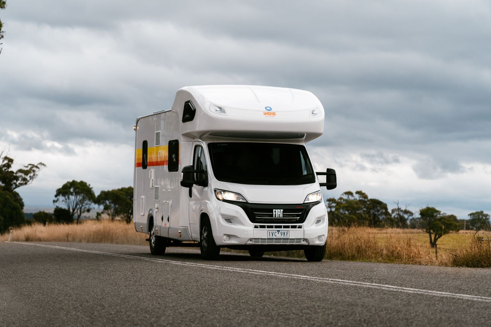 Rent motorhome in Petersham with 4 sleeping spots MyCamper