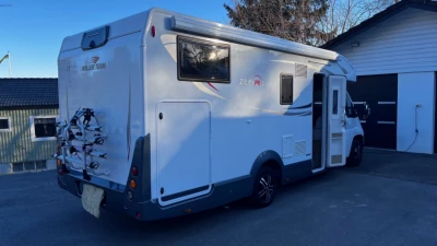 Photo of the vehicle