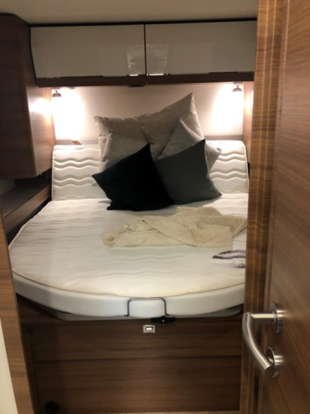 Rapido 696F Matkailuauto - Uddevalla, Ruotsi