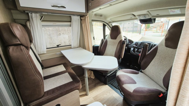 Pössl Roadcamp Camping-car - Illgau, Suisse