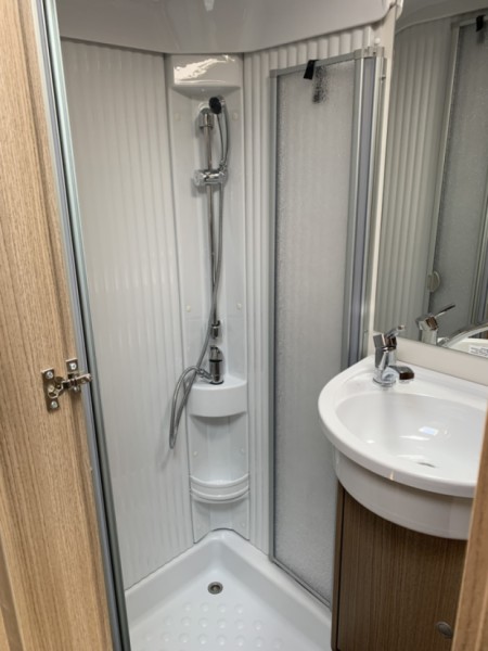 Carado 464 Wohnmobil - Dürbheim, Deutschland