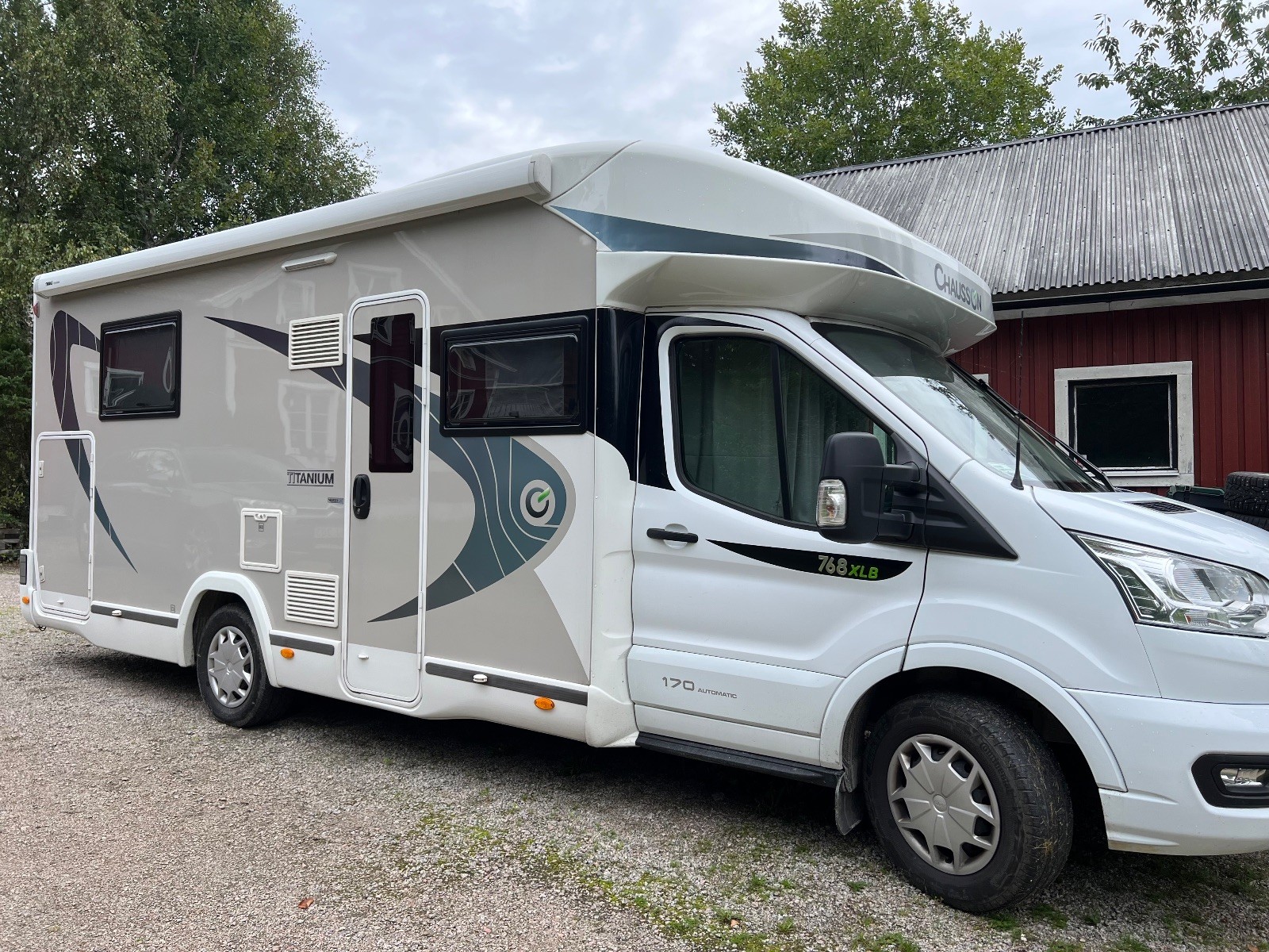 Rent motorhome in Uddevalla with 4 sleeping spots MyCamper
