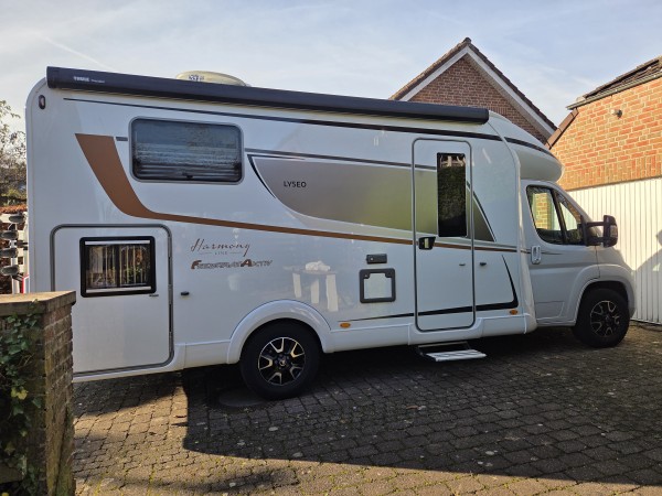 Wohnmobilvermietung mit Hunde logo