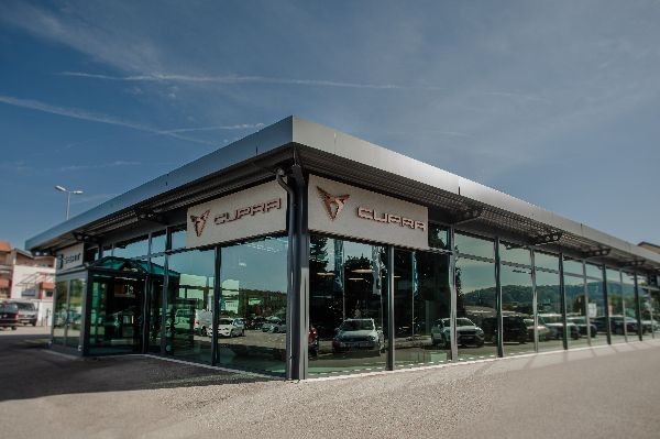 Dirk Reiss Autovermietungen logo